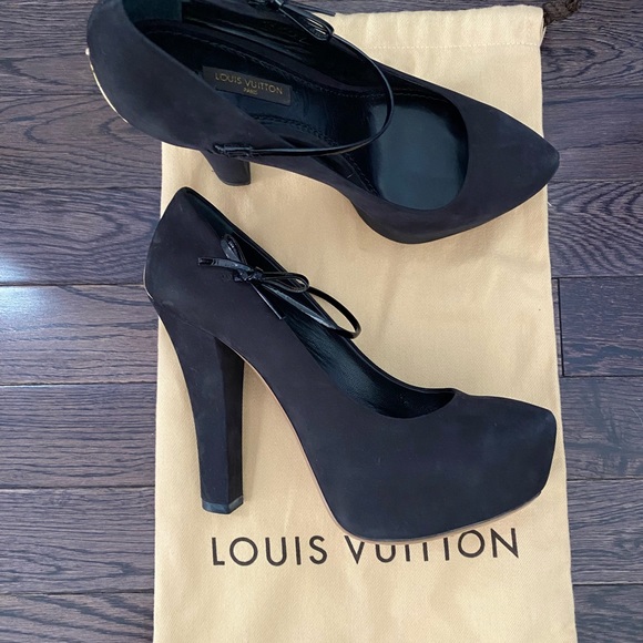 Auth Louis Vuitton Black Suede Mary Janes 35.5 - Picture 2 of 7
